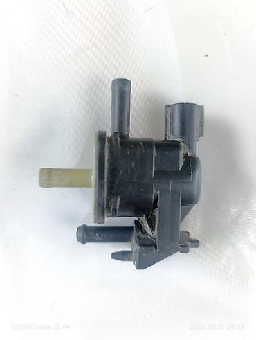 muherrik yastigi: Toyota EGR vakuum klapanı / vakuum ötürücü solenoid - Üzərindəki — 4