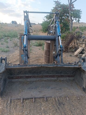 Digər kənd təssərüfat avadanlığı: 892 traktor üçündü. problemi yoxduu. reyal alıçıya. güclü — 13