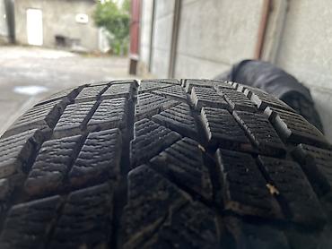 Продаю комплект зимних шин 235/60 R18 Все четыре штуки в отличном — 4
