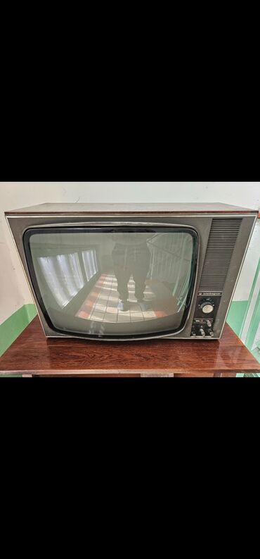 телевизоры андроид: Телевизор
СССР

Цена 500 сом

Самовывоз 7 мкр Бишкек
