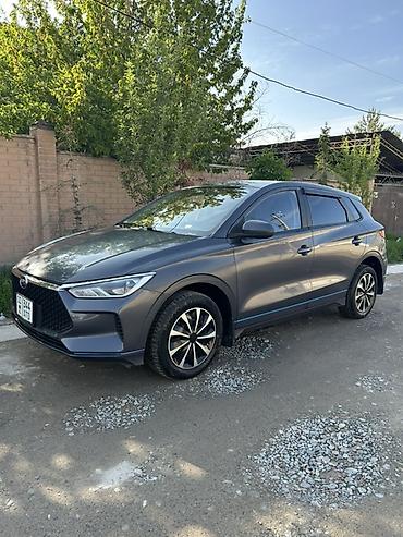 BYD: BYD E2: 2021 г., Кроссовер — 1