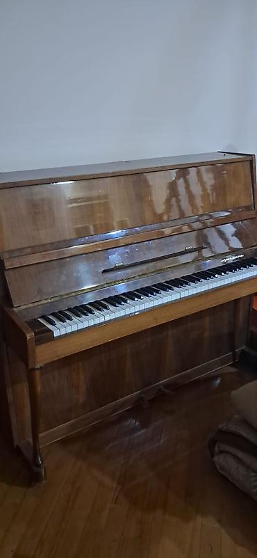 piano gallery: Upright piano – taxta korpus, klassik dizayn - Model: akustik upright — 1