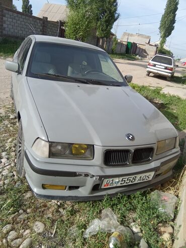 BMW: BMW 3 series: 1992 г., Механика, Бензин