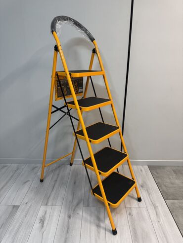 Складные стремянки-лестницы: Складная стремянка-лестница, Материал: Металл, Новый, Для дома, Высота: До 2 м — 18