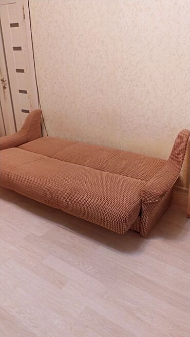 2 х местный раскладной диван: Цвет - Коричневый, Б/у