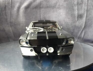 Avtomobil modelləri: Ford, 2000 il, 1:18, Dəmir, Ödənişli çatdırılma, Ünvandan götürmə, Rayonlara çatdırılma — 9