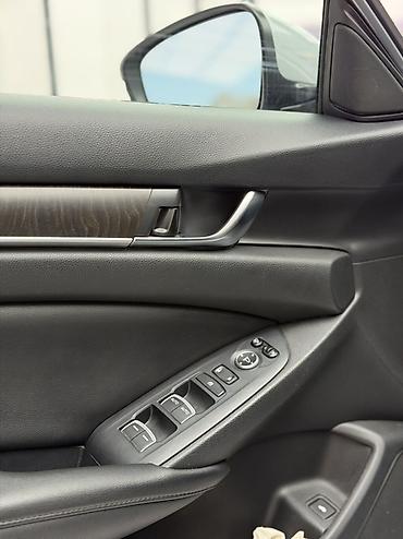 стабил: Honda Accord: 2018 г., 1.5 л, Автомат, Бензин, Седан — 7