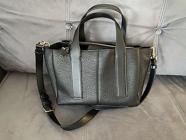 versace chain: Crna ženska torba – strukturirani tote/crossbody model 
Parfios marka — 5