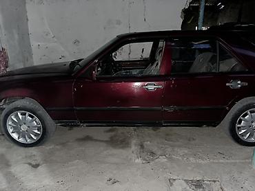 бекер уй: Mercedes-Benz седан (ориентировочно серия W124), бордовый дизель 3 — 2