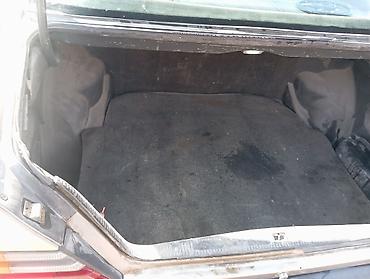 Mercedes-Benz: Mercedes-Benz E-Class: 1987 г., Седан — 8