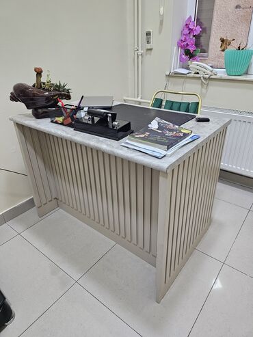 купить мебель для офиса бу: Б/у, Для сотрудника, Прямоугольный стол