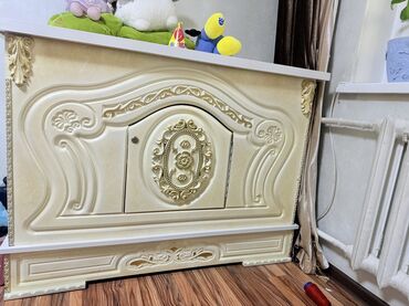 сундук для приданного: Кийимдер үчүн тумба, Колдонулган, Күзгүсүз, ЛДСП, Өзү алып кетүү, Акылуу жеткирүү, түсү - Саргыч боз