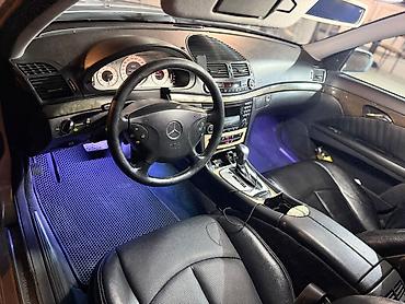 kiya sed: Mercedes-Benz E 270: 2.7 l | 2002 il Sedan — 2
