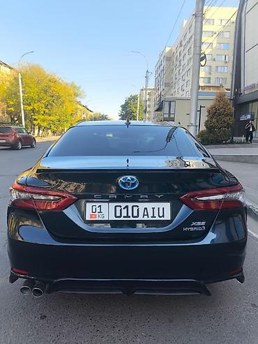 mazda 2: Toyota Camry: 2021 г., 2.5 л, Автомат, Гибрид, Седан — 4