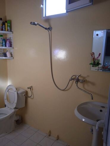 Həyət evləri və villaların satışı: 4 otaqlı, 150 kv. m, Orta təmir — 10