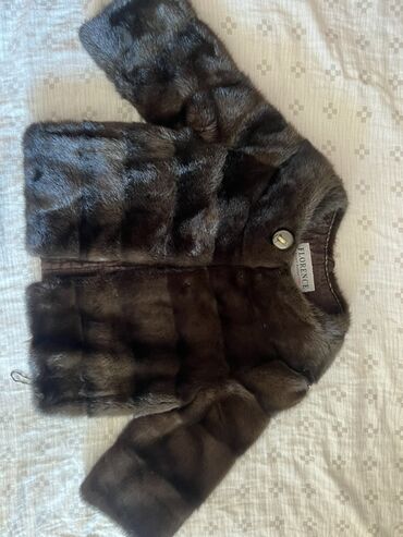 мутоновая шуба: Шуба автоледи из натурального меха FLORENCE FURS. - Итальянский