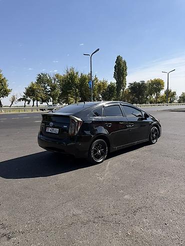 нексияга алмашам: Toyota Prius: 2014 г., Гибрид, Хэтчбэк — 4