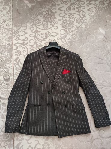мужская куртки: Костюм 2XL (EU 44), цвет - Серый