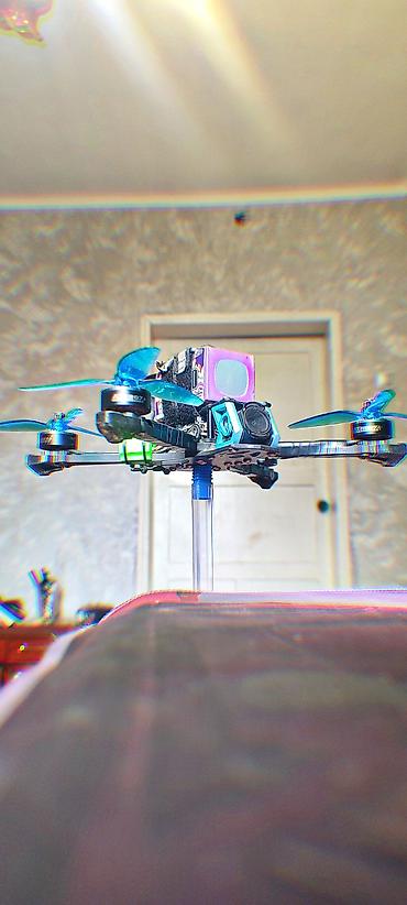 core 2: Fpv квадракоптер рама: axisflying manta 5 дюймов моторы: axis 2207 — 8