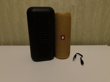 Динамики и колонки: JBL Flip 5 Bluetooth колонка, горчичный цвет, оригинал. Из минусов -