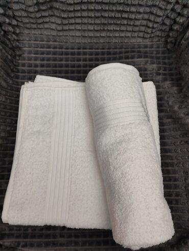 kreveti na sprat prodaja: Hand towels, Monochrome