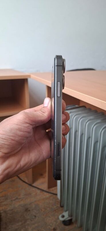 Apple iPhone: IPhone 11, 128 GB, White Titanium — 5