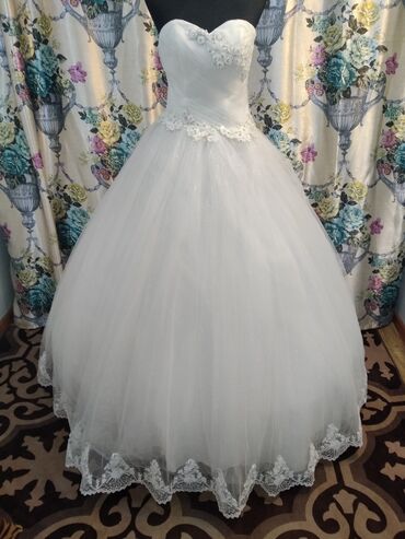 платье с воротником: Красивое платье, можно беременным, до 48 размера, юбка блестит