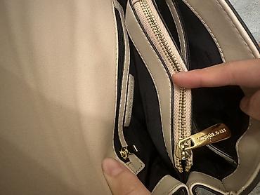 Классические сумки: Сумка Michael Michael Kors Elissa Small Shoulder Bag - Декор — 5