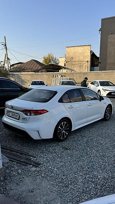 какие авто надежные: Toyota Corolla: 2023 г., Гибрид, Седан — 5
