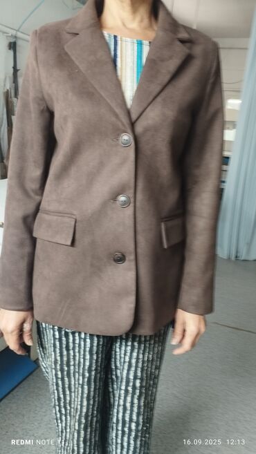 куплю костюм женский: Пиджак, Блейзер, Бир борттуу модель, Made in KG, 3XL (EU 46)
