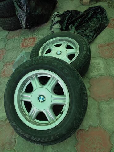 диски на бмв е39: Продаю комлпект колес на BMW. 
Производство: Италия 
Размер диска R15