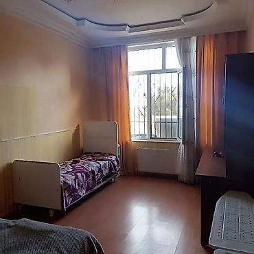 Uzunmüddətli kirayə mənzillər: Ətraflı Metro Memar Əcəmiyə yaxın üç otaqlı tam əşyalı ev kirayə — 10