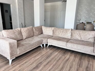 Qida məhsulları: Künc divan, İşlənmiş, Açılmayan, Bazasız, Çatdırılma yoxdur