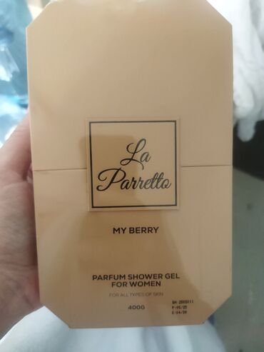 Digər: La Parretto brendinə məxsus My Berry ətirli duş geli, qadınlar üçün