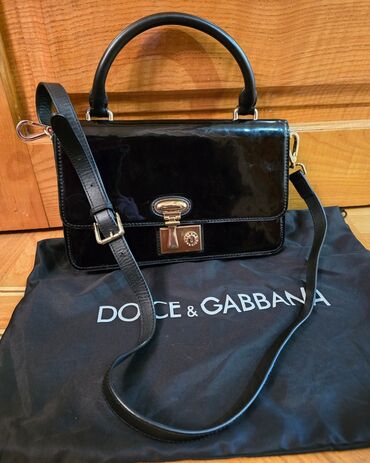 Çantalar: Premium klass Dolce&Gabbana brendi,90azn,1defe istifade olunub