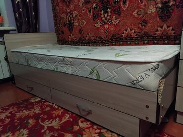 односпальные кровати: Бир кишилик Керебет, Колдонулган
