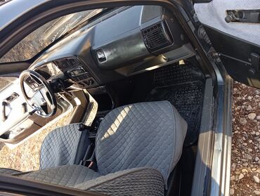 Volkswagen: Volkswagen Passat: 1989 г., 1.8 л, Механика, Бензин, Универсал — 9