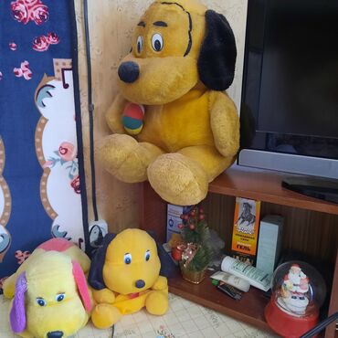 детская домик: Продаются три собаки для детей играться