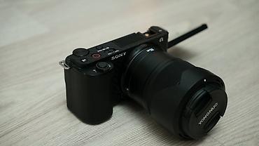чехлы бу: Продам Sony ZV-E10 + 2 объектива Yongnuo 35mm F1.8 и Sony 16–50mm OSS — 9