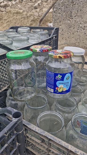 yeşikler: Şüşə bankalar dəsti - Plastik yeşiklərdə müxtəlif ölçülü şüşə — 2