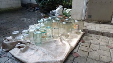 Посуда: Продаю банки 1литр: 30шт 1шт = 15 сом 3 литр: 55шт 1шт= 20 сом at lalafo.kg Посуда: Продаю банки 1литр: 30шт 1шт = 15 сом 3 литр: 55шт 1шт= 20 сом