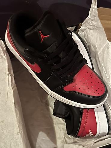 red wings: Мужские кроссовки, 41, Air Jordan, Новый, цвет - Красный, Самовывоз, Платная доставка — 3