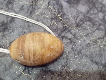Kulonlar: Zob əridən Təbii daşdan hazırlanmış oval kolye asqısı - Material — 2