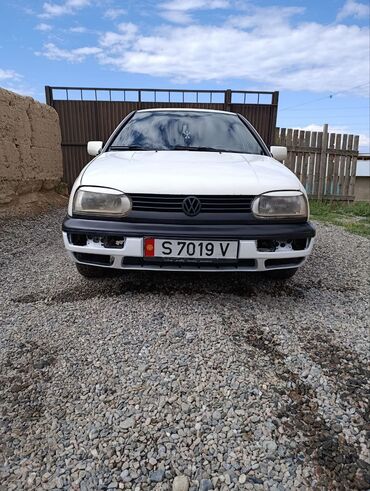 ищу работу тракторист: Volkswagen Golf: 1994 г., 1.8 л, Механика, Бензин, Хетчбек