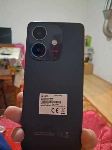 Oppo: OPPO A40 pametni telefon, crne boje, sa ColorOS operativnim sistemom — 6