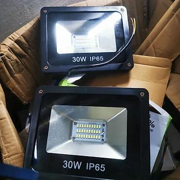 Rasveta: AKCIJA LED Reflektori višediodni PVC i Lim 30w 50w 100w 200w. LED — 11