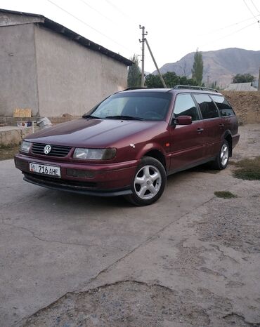 фоль: Volkswagen Passat: 1990 г., 1.8 л, Механика, Бензин, Универсал