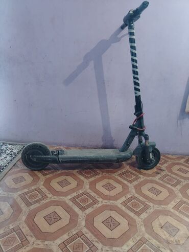 skuter elektron: İşlənmiş Elektrik samokat 8", ≤ 250 Vt, 16 - 25 km/s, Ünvandan götürmə