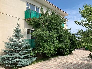 комнаты в чолпон ате: Гостиница на Иссык-Куле, Чолпон-Ата, 3 места — 2