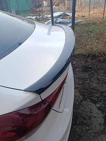 мото зонтик: Задний спойлер Hyundai Б/у — 1